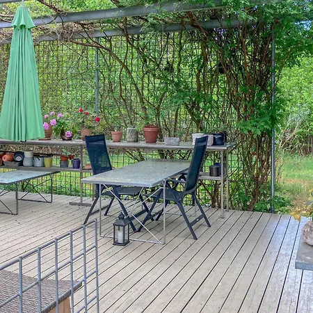 2 Bedroom Cozy In Hébergement de vacances *
