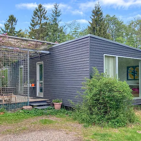 Feriehus 2 Bedroom Cozy In