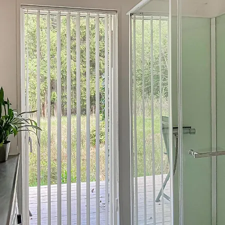 Сasa de vacaciones 2 Bedroom Cozy In *